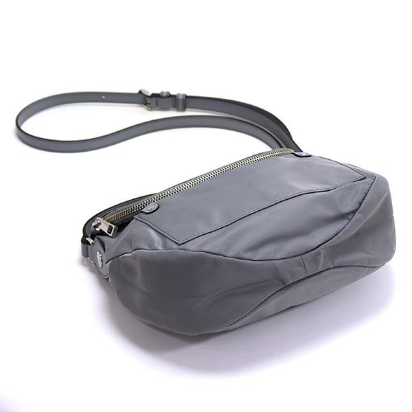 MARC JACOBS（マーク・ジェイコブス） ショルダーバッグ レディース