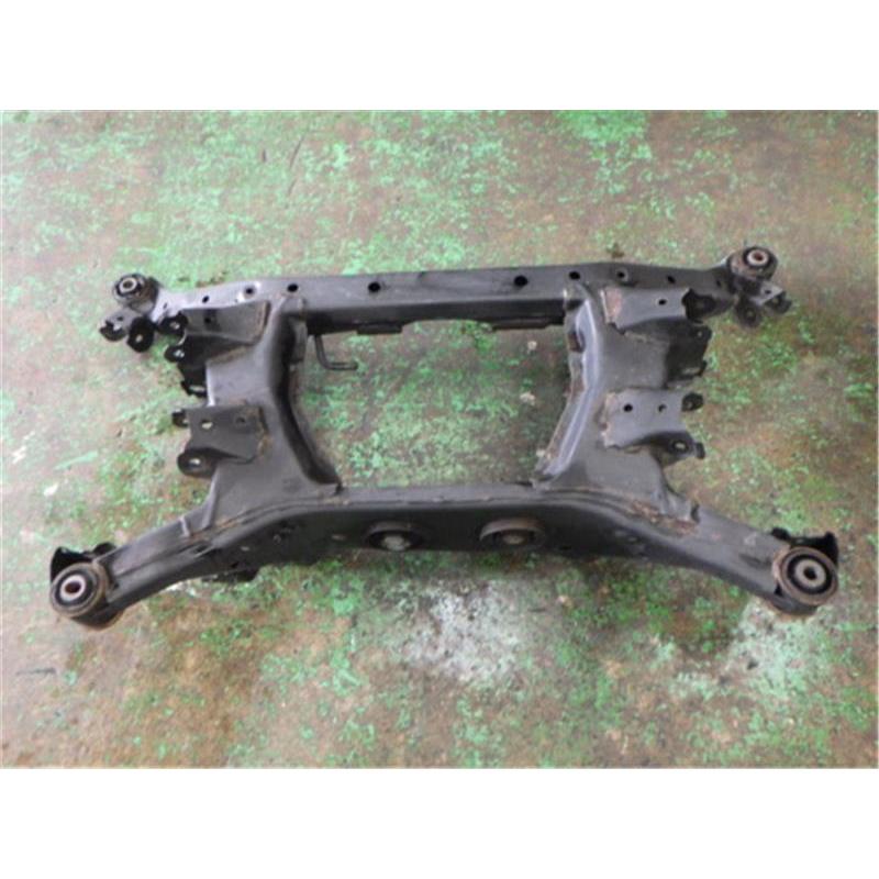 トヨタ 純正 86 《 ZN6 》 リアサスペンションクロスメンバ P81101