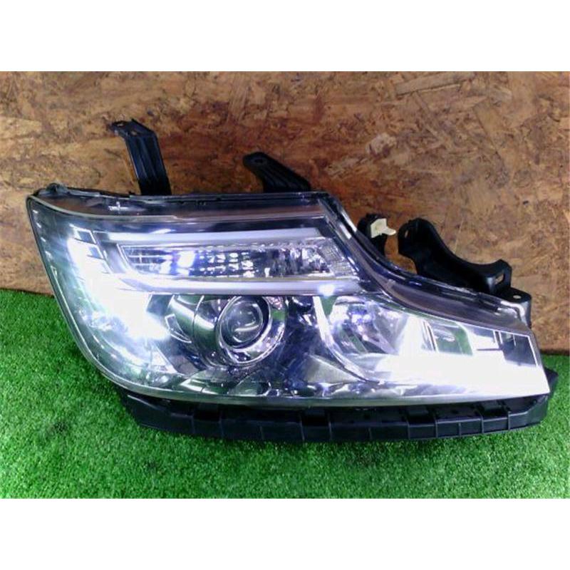 ホンダ 純正 ステップワゴン 《 RK5 》 右ヘッドライト P21600