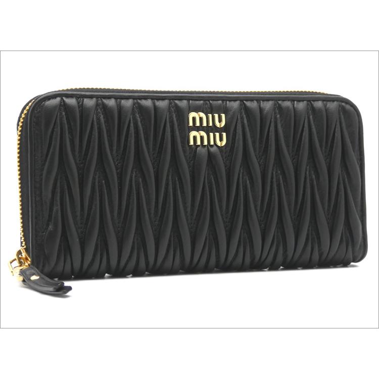 miu miu（ミュウミュウ） マテラッセレザー 財布 ブラック