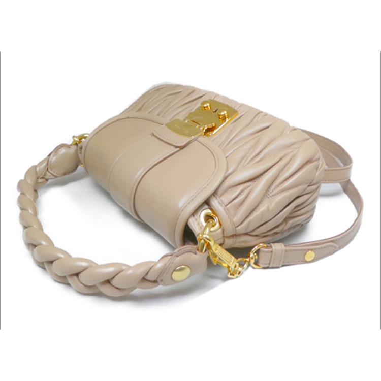 miu miu（ミュウミュウ） ショルダーバッグ マテラッセレザー