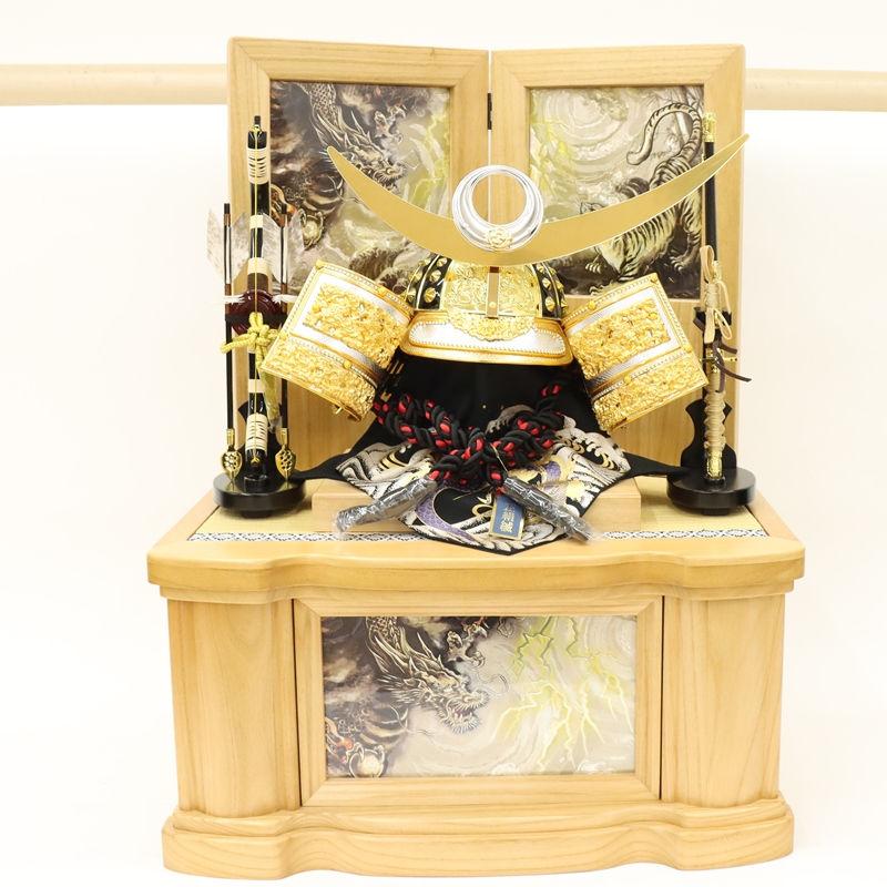 五月人形 兜飾り着用収納飾 25号 一成 上杉謙信 彫金風木目 2025-tb045