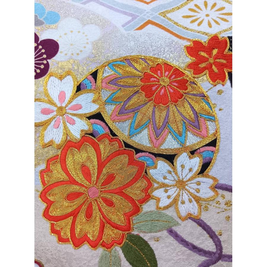 正絹 古典振袖 赤地 桶絞りと京友禅の伝統美 京刺繍と京金箔が輝く逸品