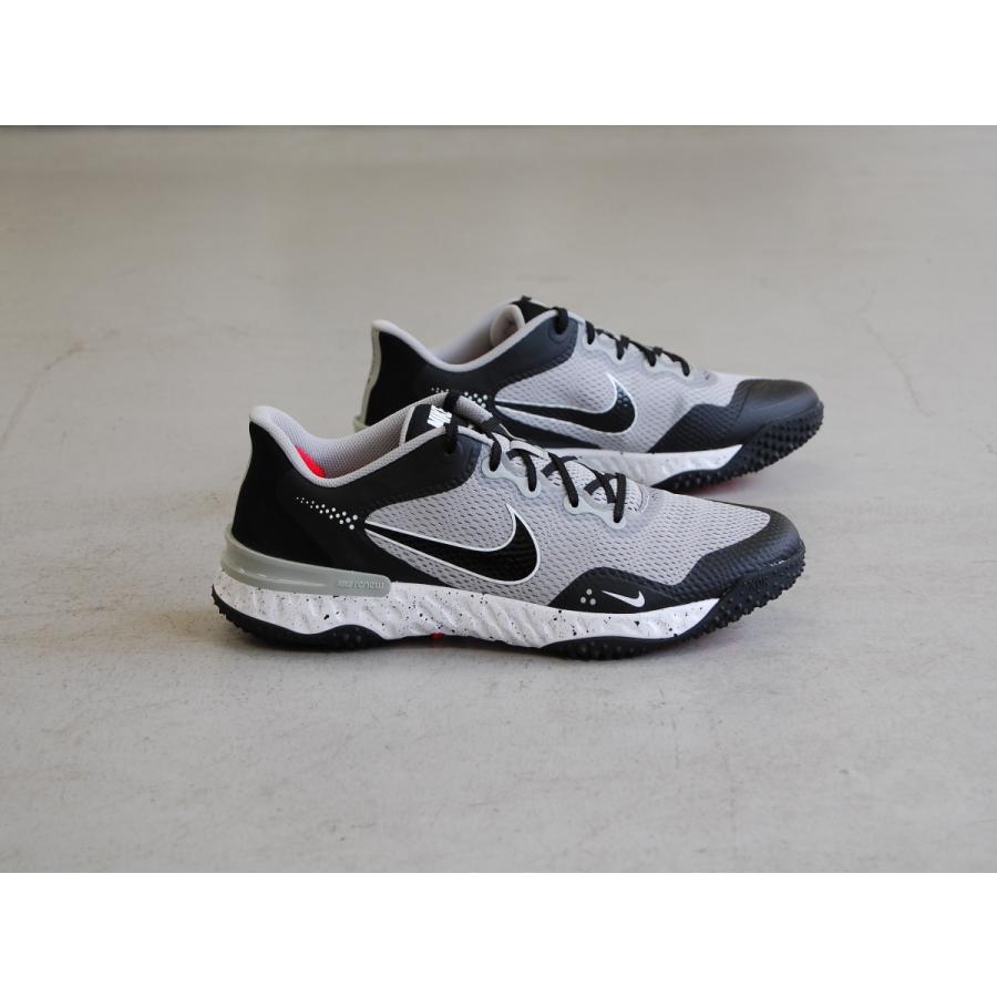 NIKE（ナイキ） NIKE Alpha Huarache Elite 3 Turf Light Smoke Grey
