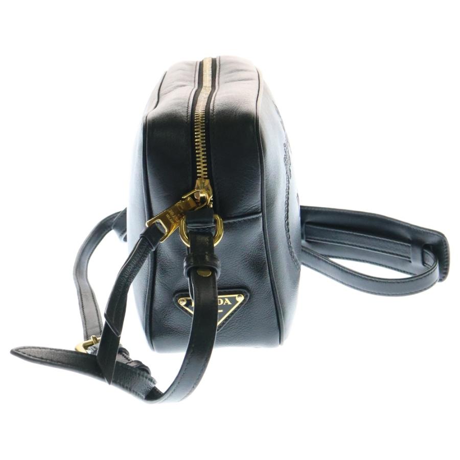 PRADA（プラダ） ロゴショルダーバッグ 斜め掛けバッグ ブラック