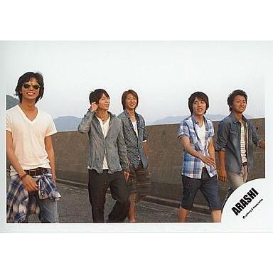 中古生写真(ジャニーズ) 嵐/集合(5人)/横型・膝上・松本サングラス