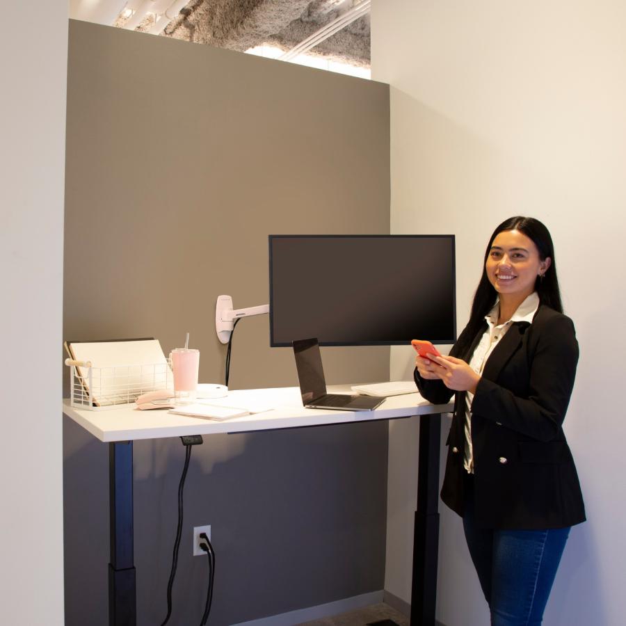 エルゴトロン（ergotron） LX ウォールマウント 壁掛け モニターアーム