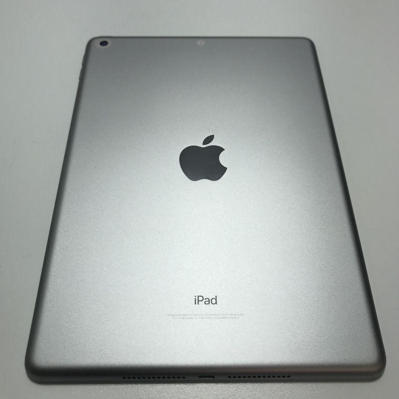 iPad 美品 第5世代 128GB Wi-Fiモデル Apple スペースグレイ 本体 9.7