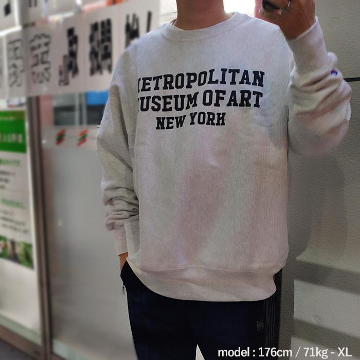 THE MET x CHAMPION REVERSE WEAVE CREW SWEAT チャンピオン リバース