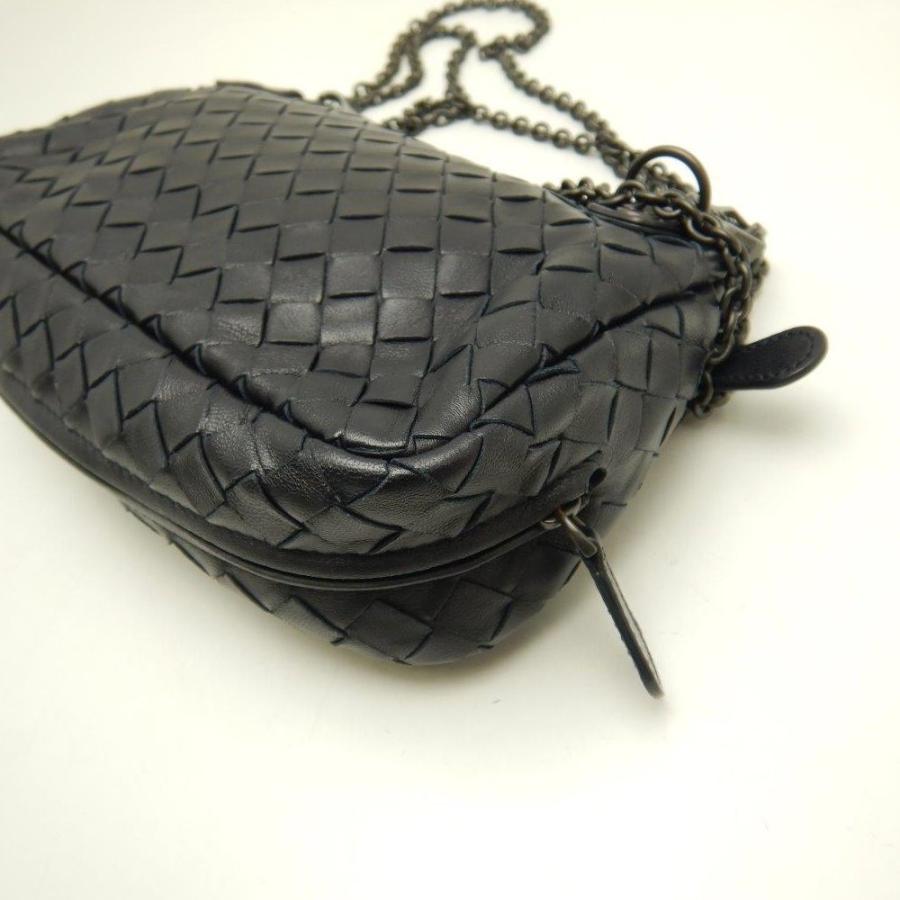 BOTTEGA VENETA（ボッテガ・ヴェネタ） チェーンショルダーバッグ 斜め