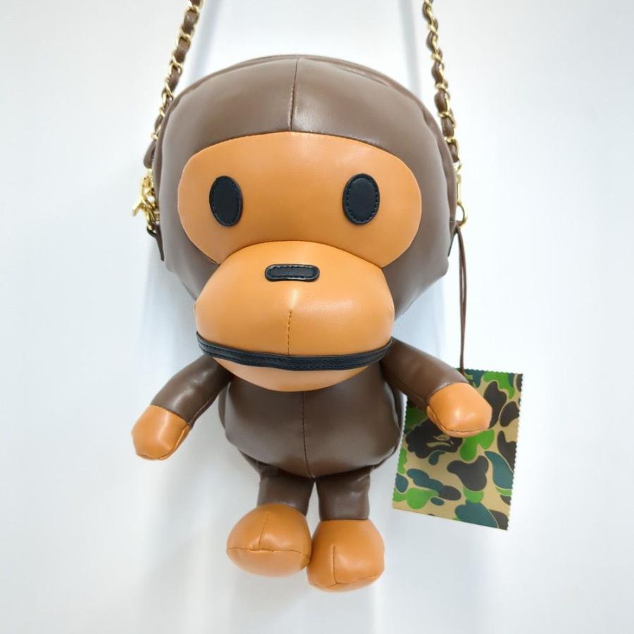A BATHING APE（アベイシングエイプ） MILO BIG PLUSH DOLL ショルダー