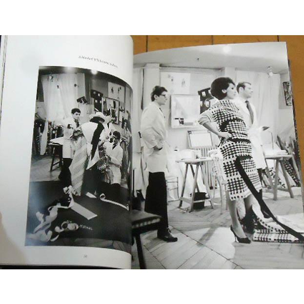 洋書 デビュー: イヴ サンローラン 1962年/ Debut: Yves Saint Laurent
