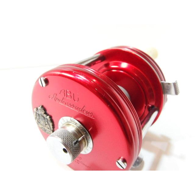 アブ アンバサダー 5000 赤 4つネジ ABU Ambassadeur 右巻き ベイト