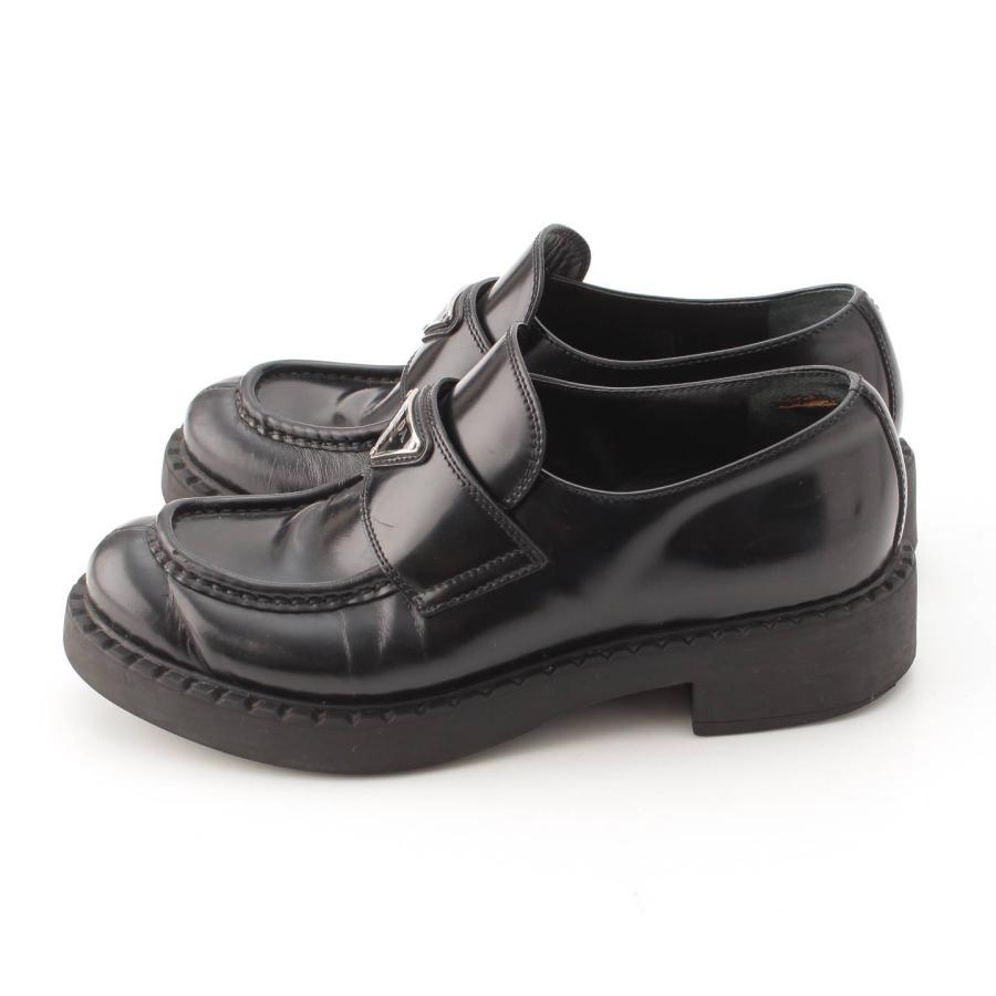 プラダモノリスブラッシュドレザーパテントレザーローファー37