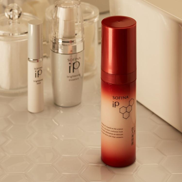 毛穴が目立ちにくいなめらかな素肌へ ハリ弾力注入美容液 ソフィーナiP