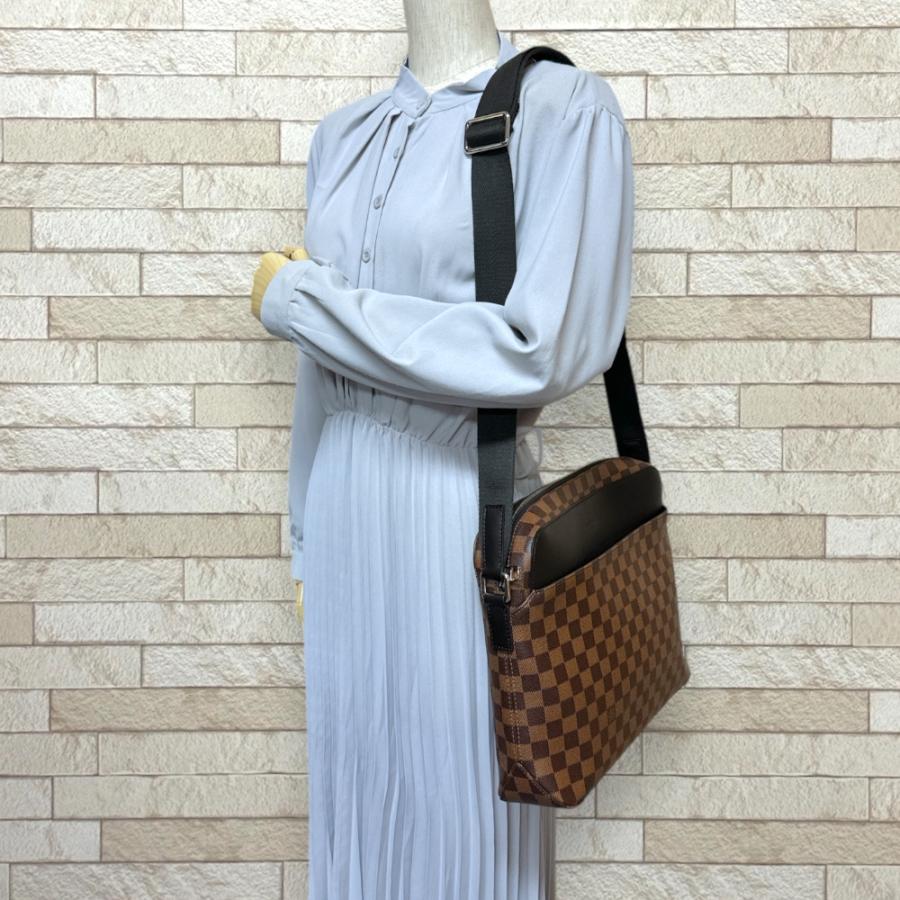 LOUIS VUITTON（ルイ・ヴィトン） ジェイクメッセンジャーMM ダミエ
