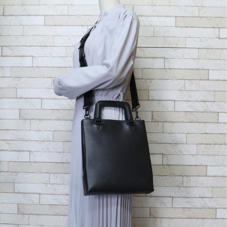 LOUIS VUITTON（ルイ・ヴィトン） サックプラ・フォールド エピ