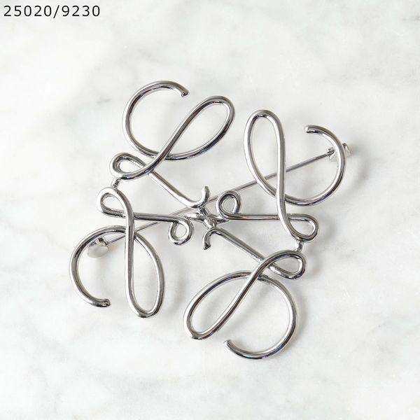 LOEWE（ロエベ） ブローチ ANAGRAM BROOCH 111.25.020 111.27.027