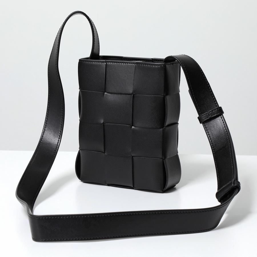 BOTTEGA VENETA（ボッテガ・ヴェネタ） ショルダーバッグ CASSETTE