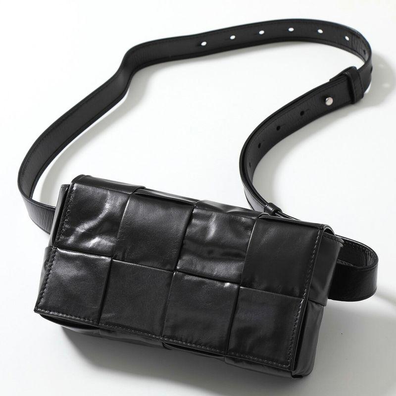 BOTTEGA VENETA（ボッテガ・ヴェネタ） ボディバッグ CASSETTE