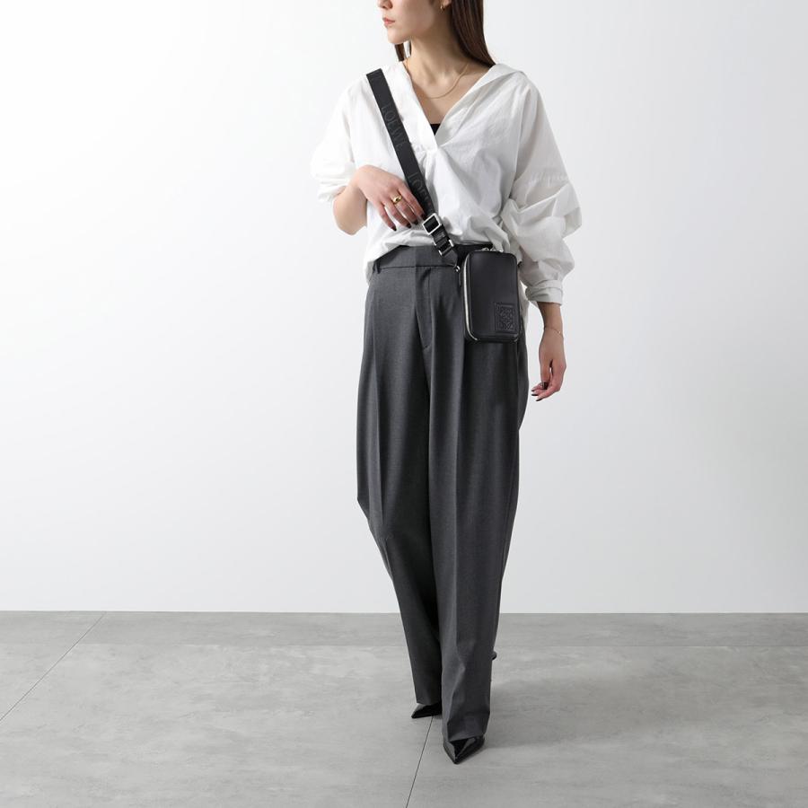 LOEWE（ロエベ） クロスボディバッグ VERTICAL バーティカル