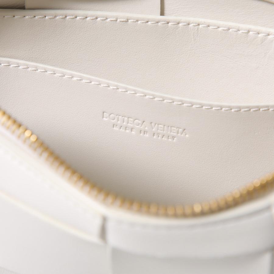 BOTTEGA VENETA（ボッテガ・ヴェネタ） ショルダーバッグ CASSETTE