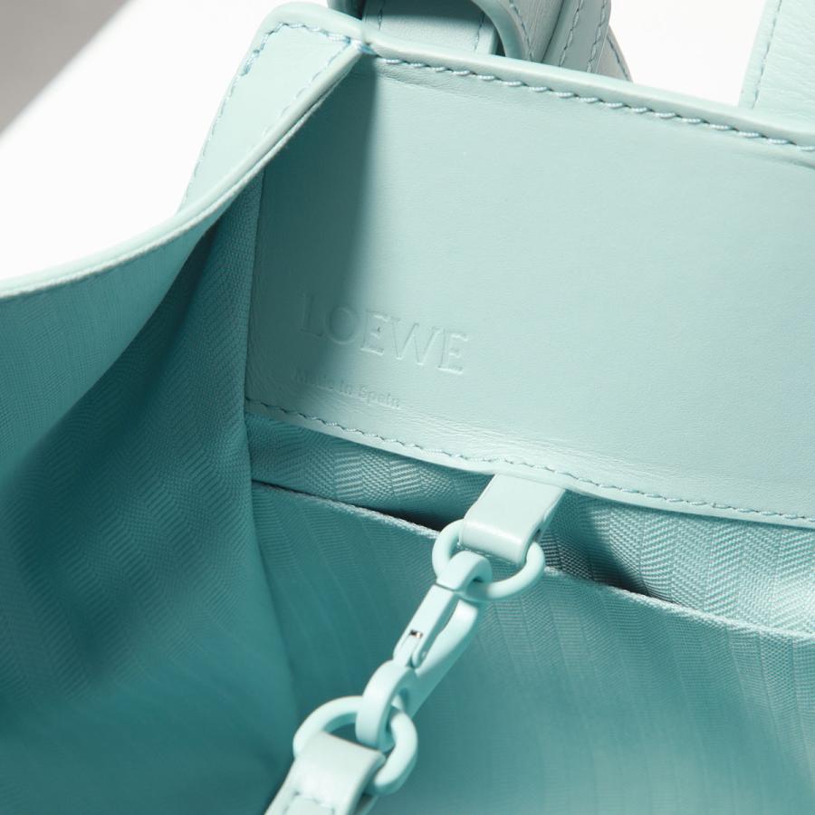 LOEWE（ロエベ） ハンドバッグ HAMMOCK COMPACT S ハンモックバッグ