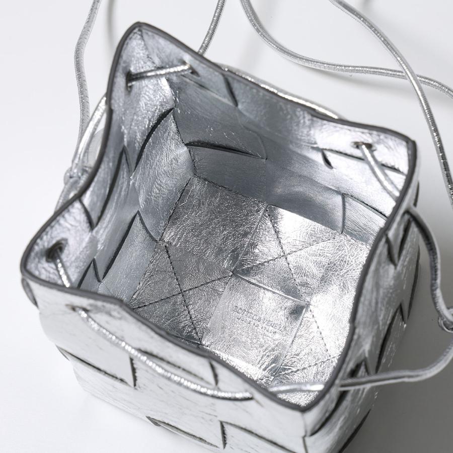 BOTTEGA VENETA（ボッテガ・ヴェネタ） ショルダーバッグ CASSETTE