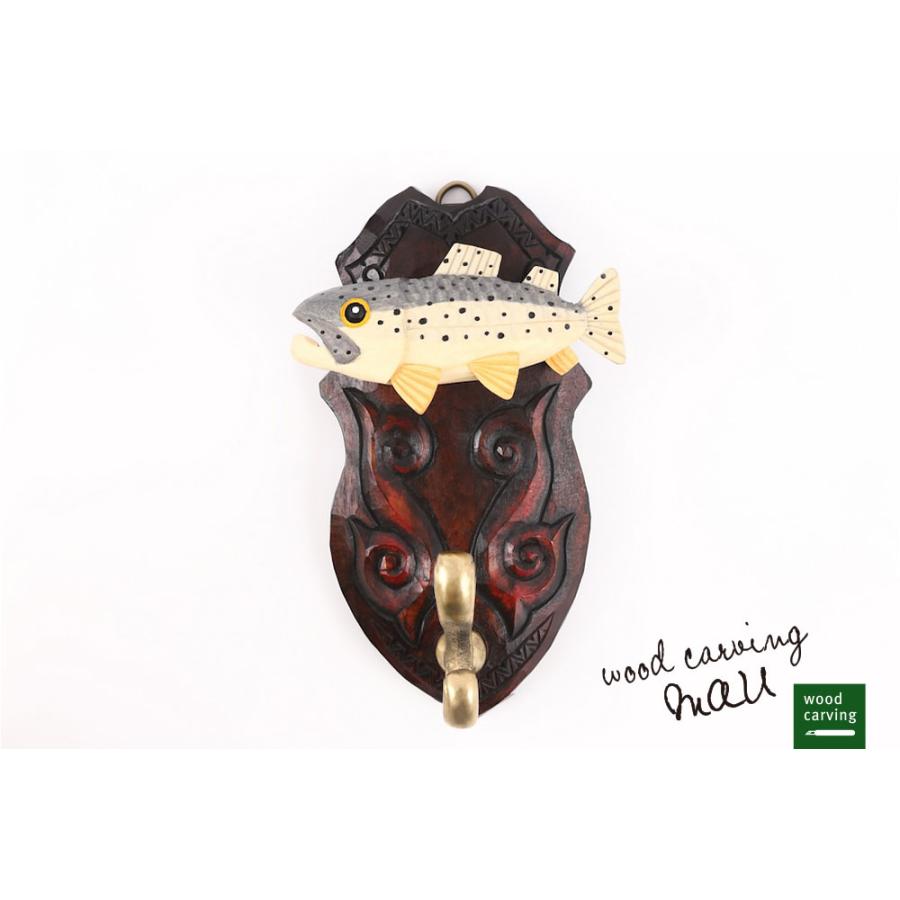 木彫り民芸品 TROUT コートハンガー イトウ 魚 釣り 手彫り アイヌ