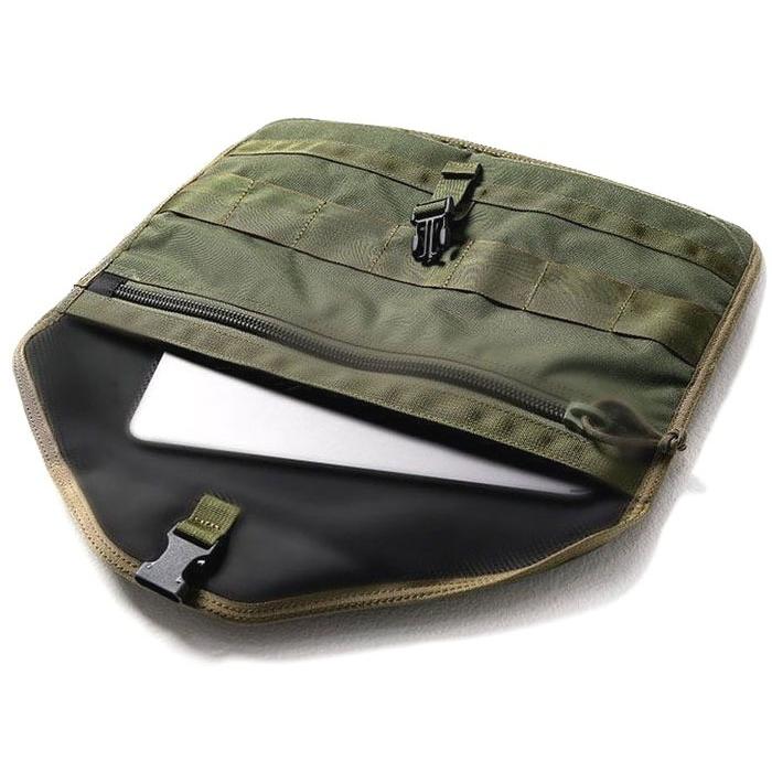 BRIEFING（ブリーフィング） クラッチバッグ PC収納 PCケース ラップ