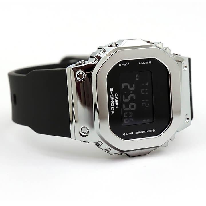 G-SHOCK CASIO Gショック Sシリーズ ミッドサイズ メタルカバー 反転