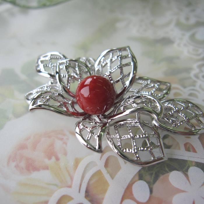 日本 高知産血赤珊瑚 ブローチ ペンダント兼用 8.8ミリ 花モチーフ