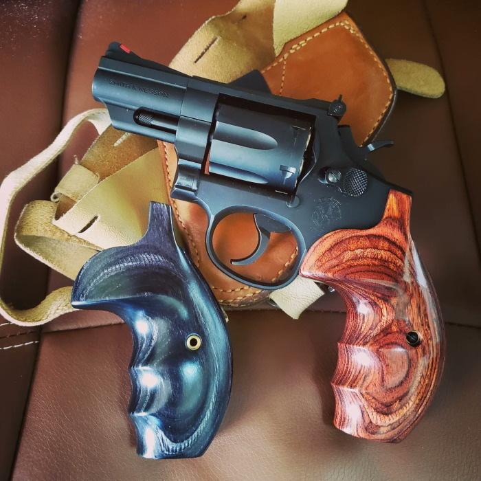 アルタモント S&W Kフレーム ラウンドバット用 木製グリップ COMBAT