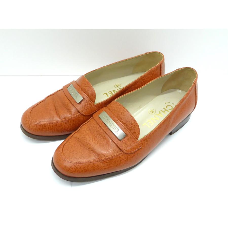 CHANEL（シャネル） オレンジぺブルグレイン レザー ローファー