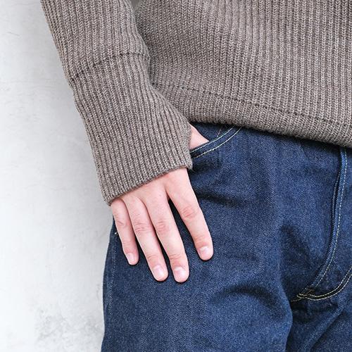 Andersen-Andersen（アンデルセンアンデルセン） THE NAVY CREWNECK ザ