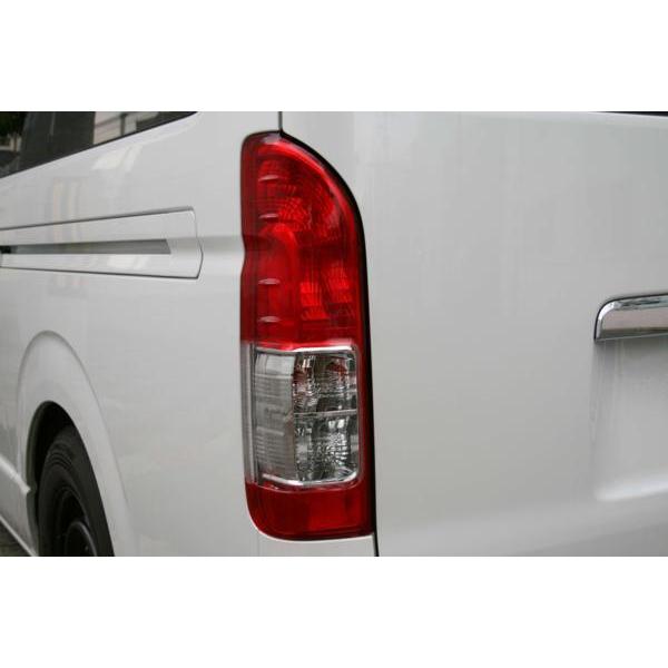 ハイエース 純正 タイプ テールランプ 200系 4型 5型 6型 7型 8型 左側