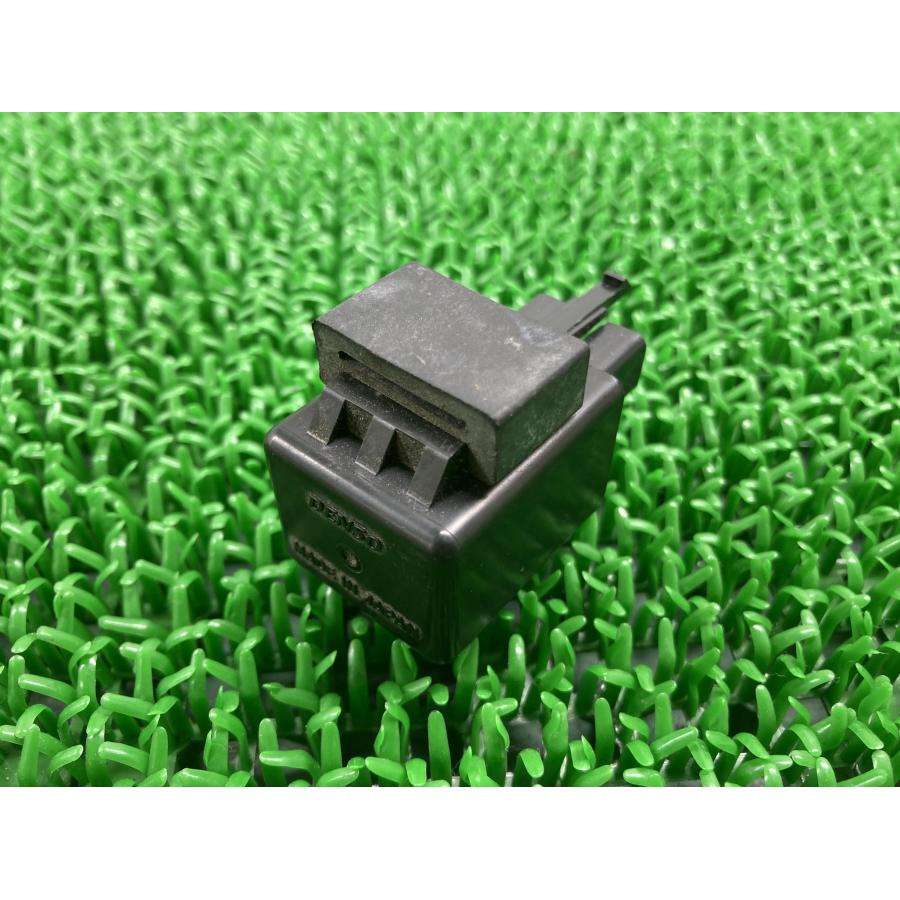 ヤマハ発動機 SR400 ウインカーリレー FE246BS ヤマハ 純正 中古