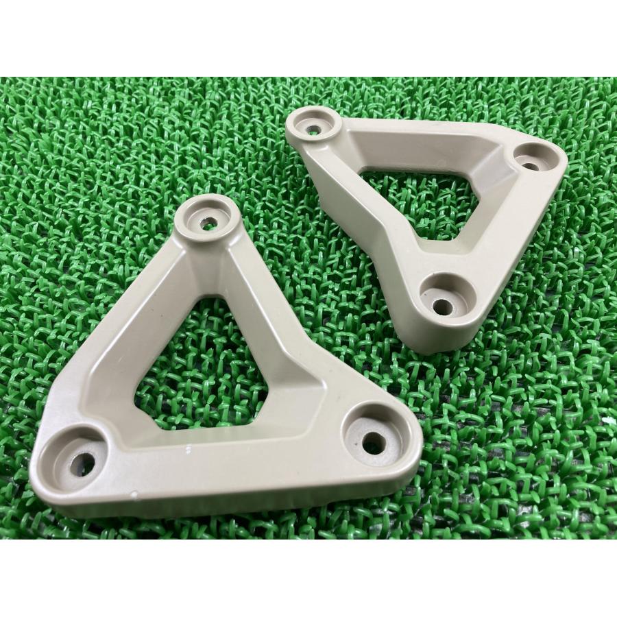 ホンダ（HONDA） CT125ハンターカブ ヘッドライトブラケット 左右 K2E