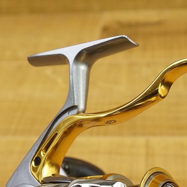 ダイワ 12トーナメントISO 2500H-LBD/R115M 未使用品 スピニングリール