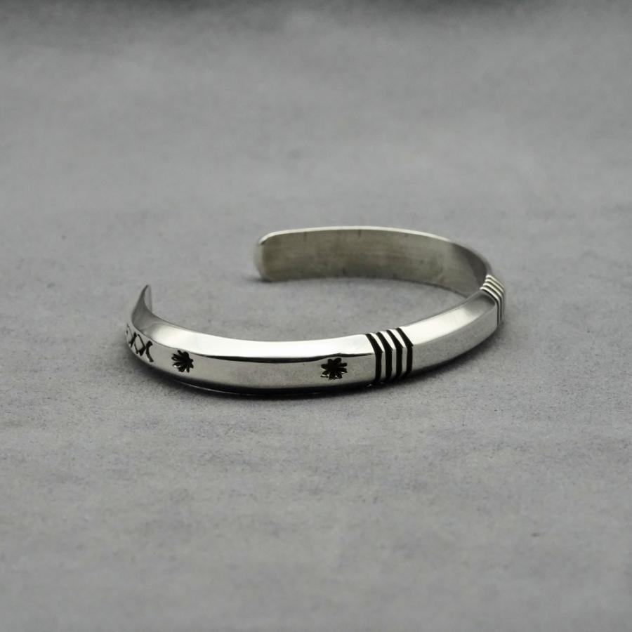 CIPPY CRAZY HORSE シッピークレイジーホース NARROW LINED BANGLE