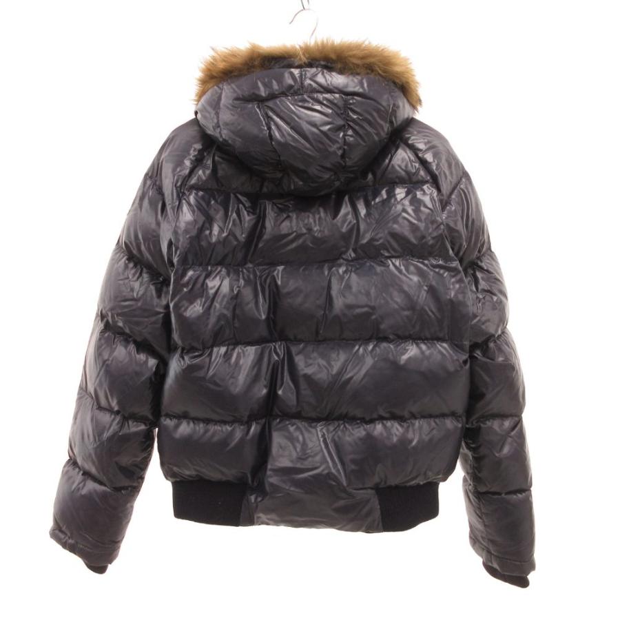 MONCLER（モンクレール） MONCLER G32-003 ダウンジャケット ロゴ
