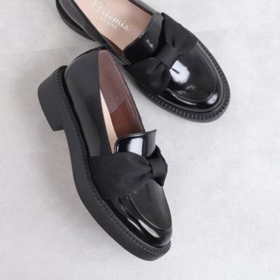 ダイアナ エナメル リボン ローファー（レディースローファー