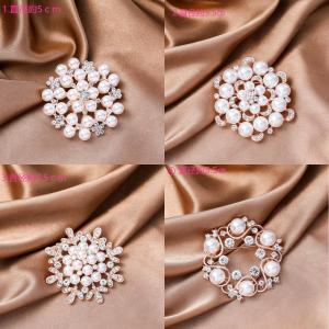 パール ネックレス 冠婚葬祭 フォーマル 3連 ブローチ レディース 入学