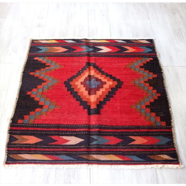 ソフラ 食卓用のキリム シラーズ 129x127cmダイヤとカラフルボーダー