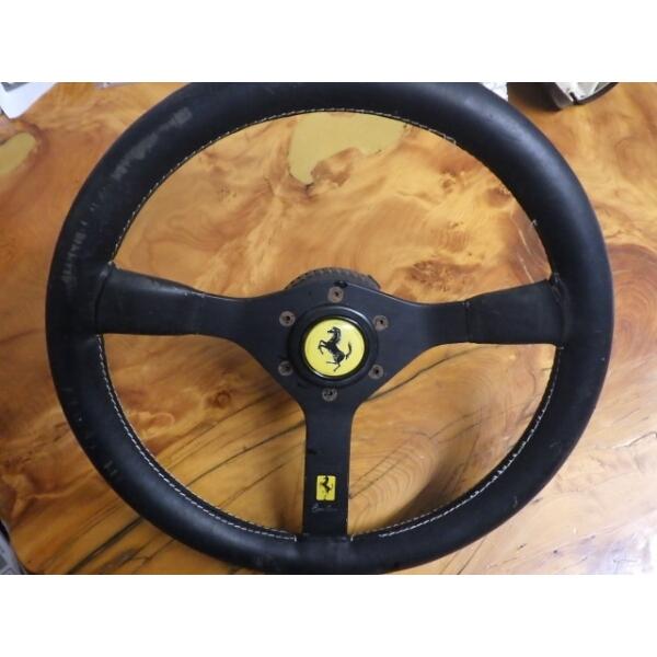 当時物3スポークフェラーリ レザー ステアリングホイール30パイ 当時物