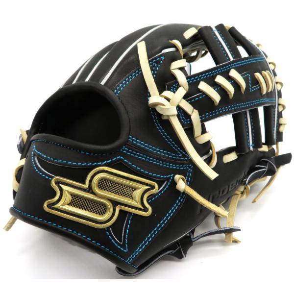 maesupo_pkw84425-9012