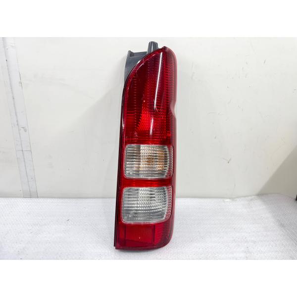 200系 ハイエース 純正テールライト 右 KOITO 26-120 （Z41-16） : Re