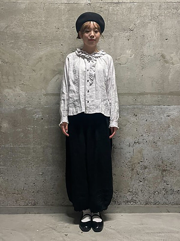 立川店/EC限定】リネンエフォートレスブラウス（オフホワイト/ブラック