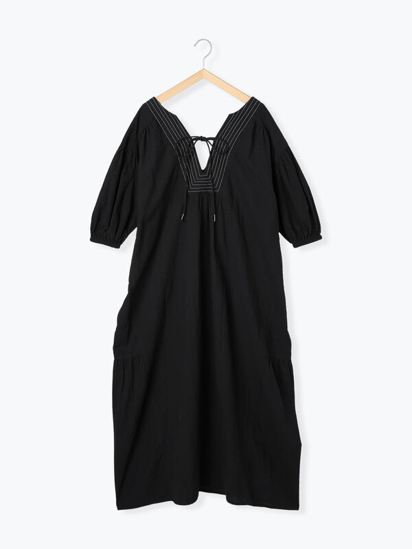 セール】 前後2WAYステッチワンピース（オフホワイト/ブラック