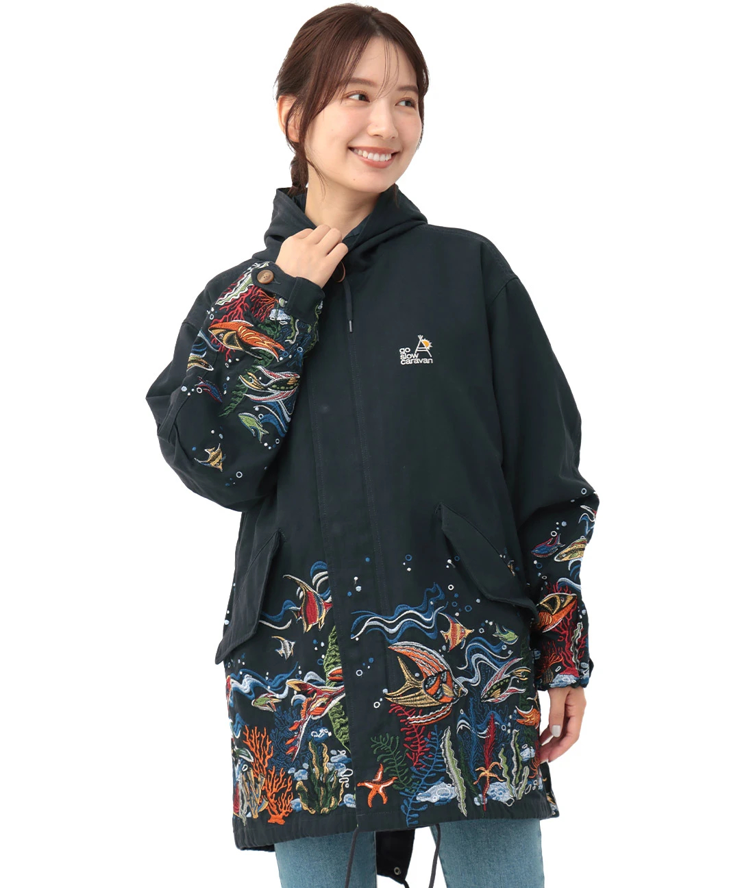 go slow caravan ライトキャンバスパネル刺繍モッズコート【WEB限定